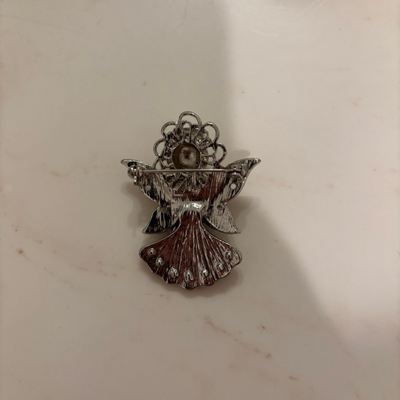 Angel pin - Picture 3 of 3